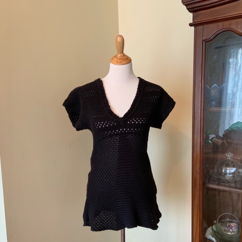 Calvin Klein v-neck sweater SZ L
